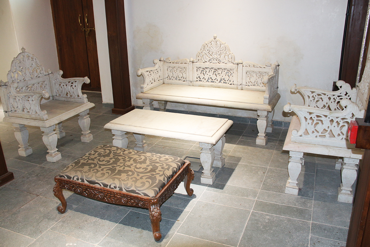 Marble seating – Displayed in Mughal Gallery